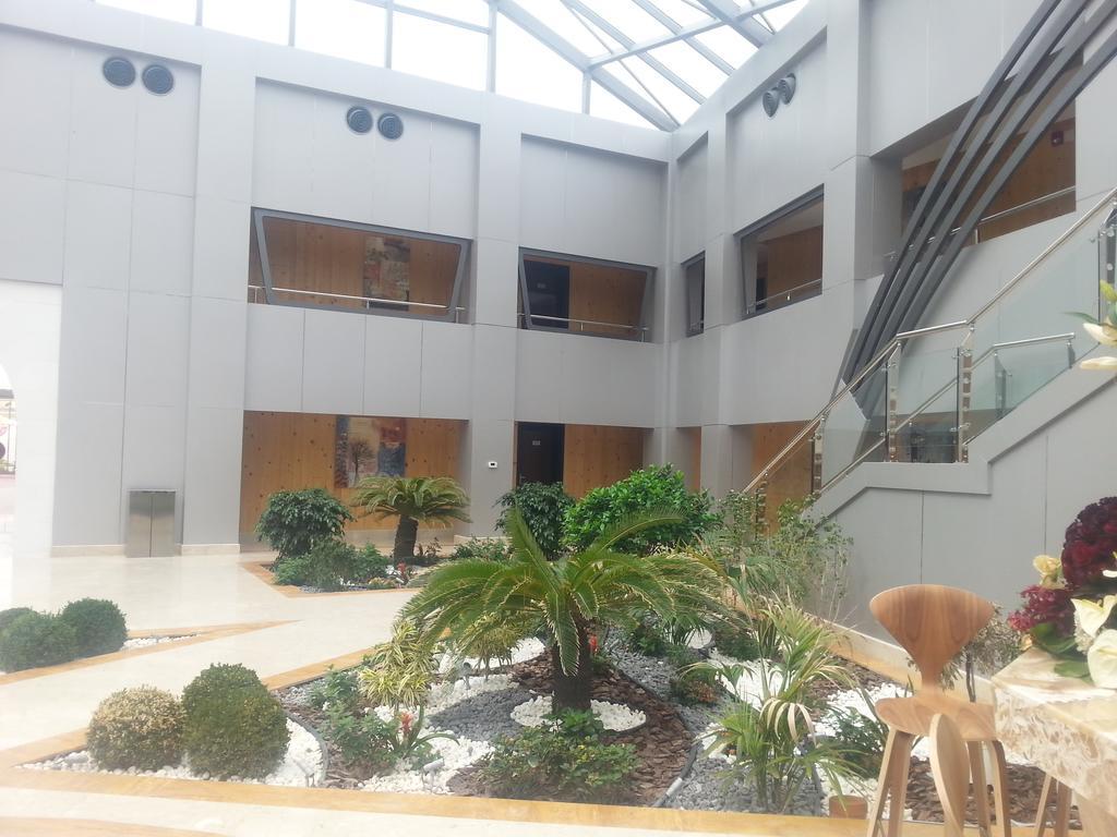 Tio Sea Resort Ал Хор Екстериор снимка Interior of the hospital