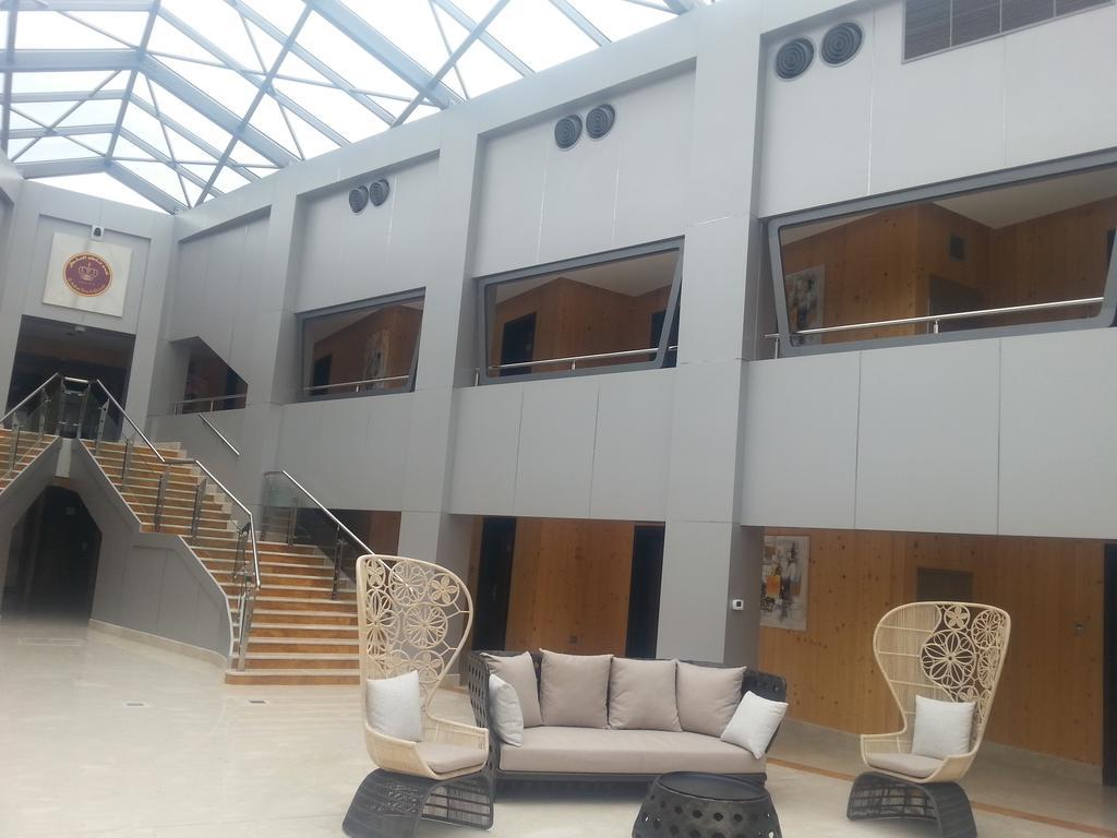 Tio Sea Resort Ал Хор Екстериор снимка Interior of the hotel